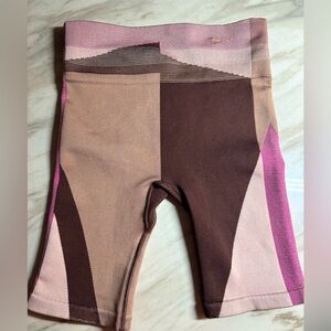 Nike Biker shorts Sculpt tight fit Icon Seamless  Womens Size Medium